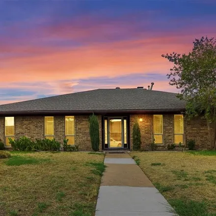 Buy this 4 bed house on 2505 Stonemoss Drive in Plano, TX 75075