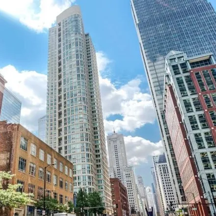 Rent this studio house on CVS Pharmacy in West Kinzie Street, Chicago