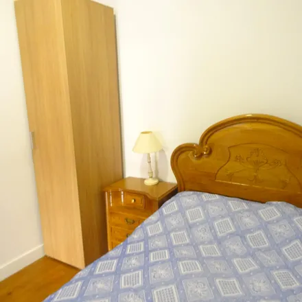 Rent this 1 bed apartment on Farmácia Bastos de Andrade in Calçada de Santo André 109, 1100-495 Lisbon
