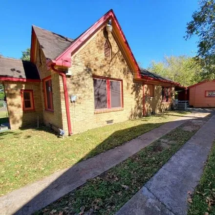 Image 5 - 1915 Pasadena Street, Houston, TX 77023, USA - House for sale