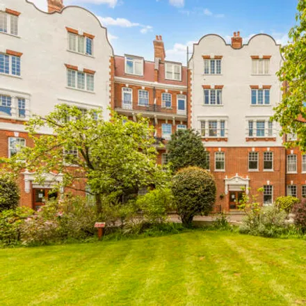 Buy this 1 bed apartment on King's Gardens in Acol Road, London
