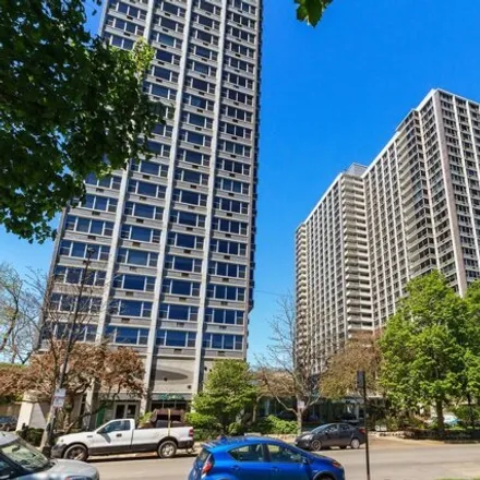 Image 3 - Imperial Towers, 4250 North Marine Drive, Chicago, IL 60613, USA - Condo for sale