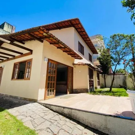 Buy this 6 bed house on Rua Antônio Lino Bandeira 60 in Praia do Morro, Guarapari - ES