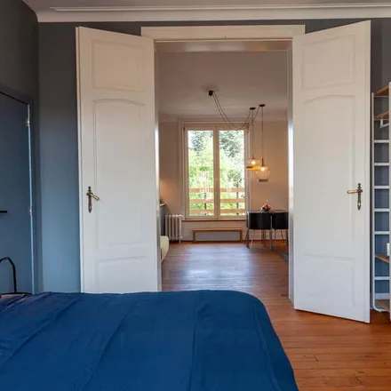 Rent this 7 bed room on Rue Alphonse Renard - Alphonse Renardstraat 82 in 1180 Uccle - Ukkel, Belgium