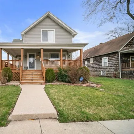 Buy this 3 bed house on 9625 South Charles Street in Chicago, IL 60643