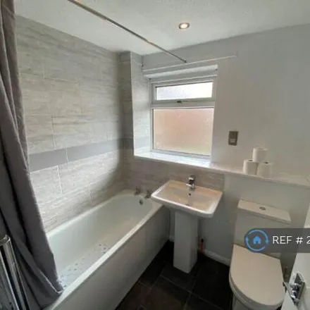 Image 4 - 42 Herald Close, Beeston, NG9 2DW, United Kingdom - House for rent