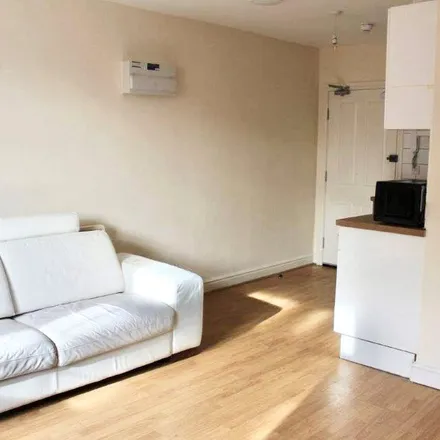 Rent this 1 bed apartment on 42 Connaught Road in Reading, RG30 2UP