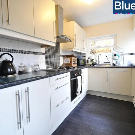 Rent this 3 bed townhouse on 19 Annesley Road in Newport, NP19 7EX