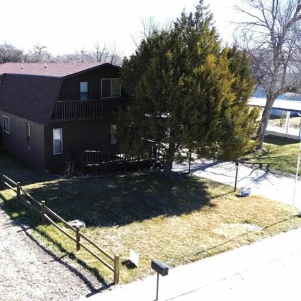 Buy this 5 bed house on 359 North Arapahoe Avenue in Wauneta, Chase County