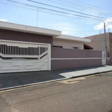 Buy this 3 bed house on Rua Doutor Alberto Cattani in Parque Industrial, São Carlos - SP