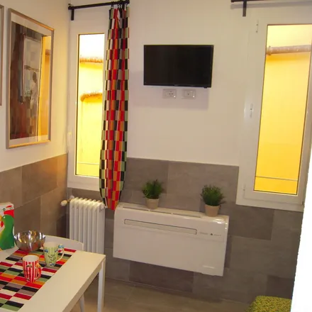 Image 1 - Sauro, Via Nazario Sauro, 40121 Bologna BO, Italy - Apartment for rent