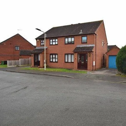Buy this 3 bed duplex on Meadow Close in Market Drayton, TF9 3UG