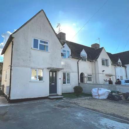 Rent this 4 bed duplex on Springfield Road in Chesterton, GL7 1SQ
