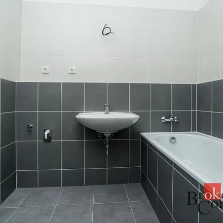 Rent this 2 bed apartment on Parkoviště obchodní centrum Oáza in Jaroslava Holečka, 273 45 Kladno