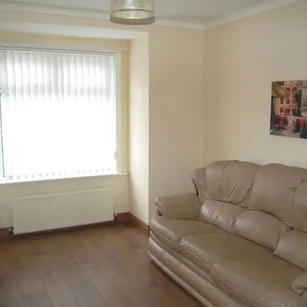 Rent this 2 bed apartment on 6 Willowfield Parade in Belfast, BT6 8HW