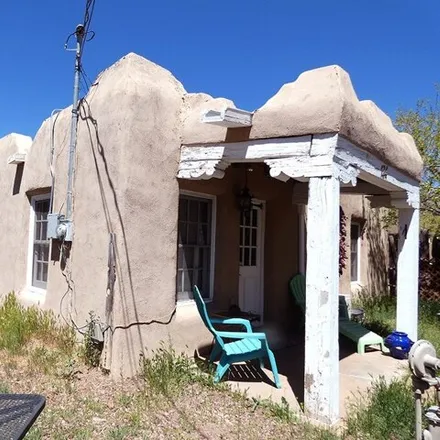 Image 3 - 596 Quintana Street, Santa Fe, NM 87501, USA - House for sale