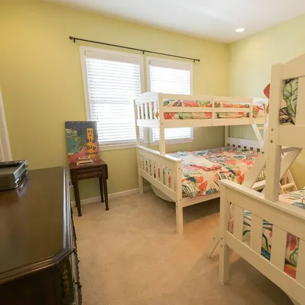 Rent this 3 bed condo on Marysville in MI, 48040