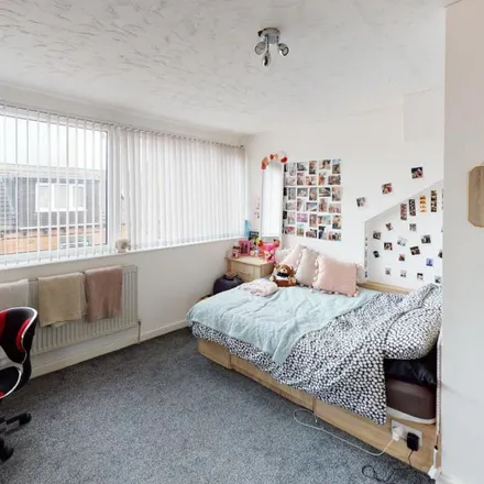 Rent this 4 bed apartment on Royal Park Road in Leeds, LS6 1JT