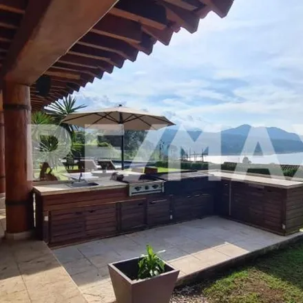 Buy this 4 bed house on Calle Fontana Luz in Monte Alto, 51200 Valle de Bravo