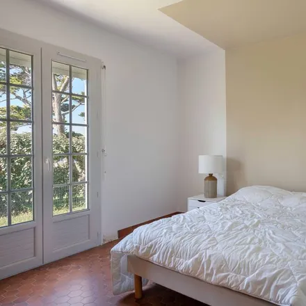 Rent this 5 bed house on Saint-Gildas-de-Rhuys in 56730 Saint-Gildas-de-Rhuys, France
