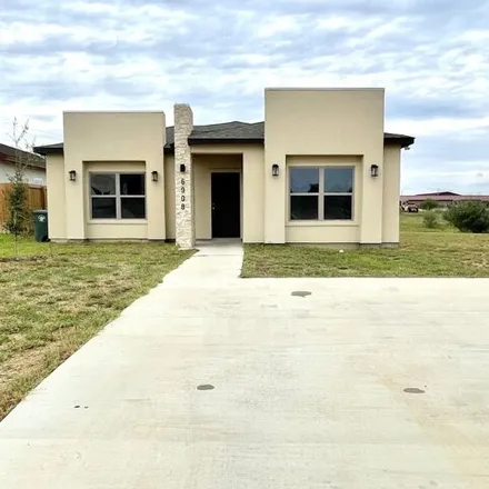Rent this 3 bed house on Molinos Drive in Laredo, TX