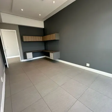 Image 9 - Bath Avenue, Parktown North, Rosebank, 2132, South Africa - Apartment for rent