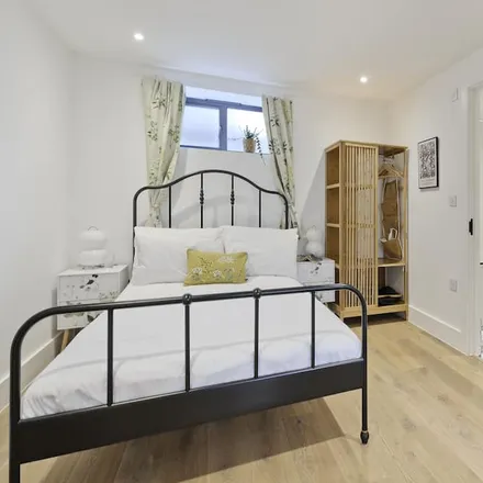 Rent this 1 bed apartment on London in SE10 8RU, United Kingdom