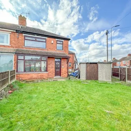 Buy this 3 bed duplex on Cottage Beck Road in Scunthorpe, DN16 1TR