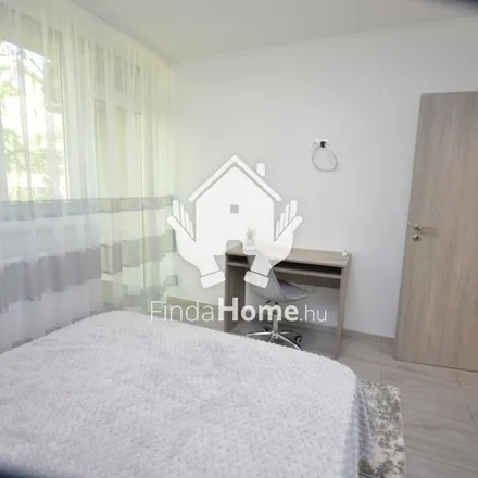 Rent this 4 bed apartment on Debrecen in Gyöngyösi utca 7/B, 4032