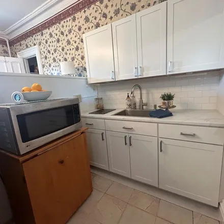 Rent this 1 bed apartment on 40 Franklin Street in New London, CT 06320