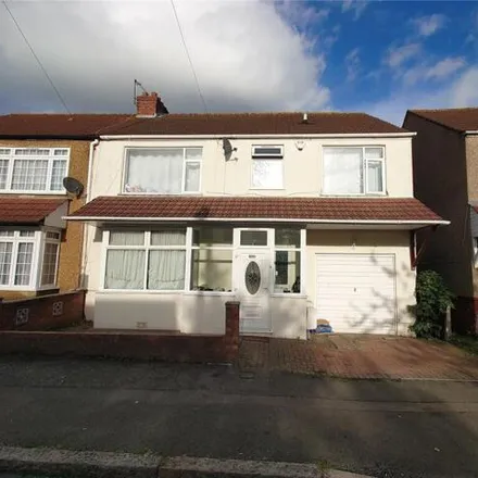 Buy this 4 bed duplex on Mount Road in London, UB3 3LH