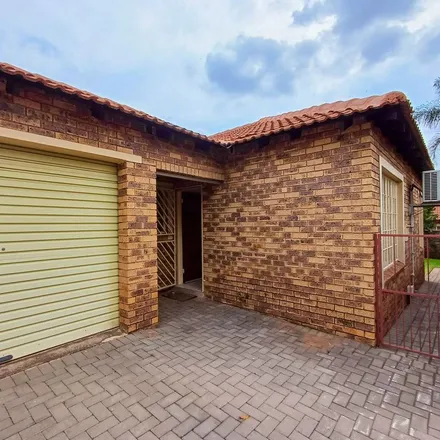 Image 2 - Alan Road, Eldoraigne, Centurion, 0014, South Africa - Townhouse for rent