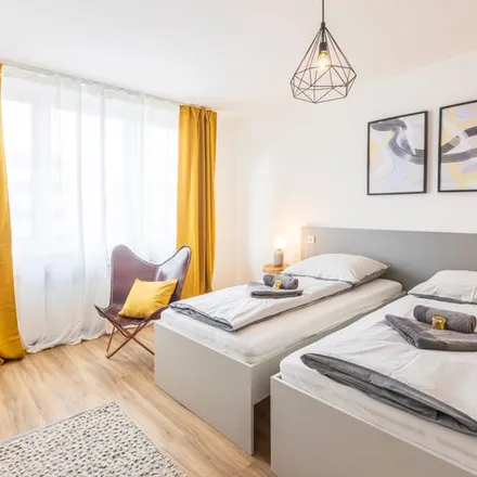 Rent this 3 bed apartment on Kaiserstraße 41 in 45468 Mülheim an der Ruhr, Germany
