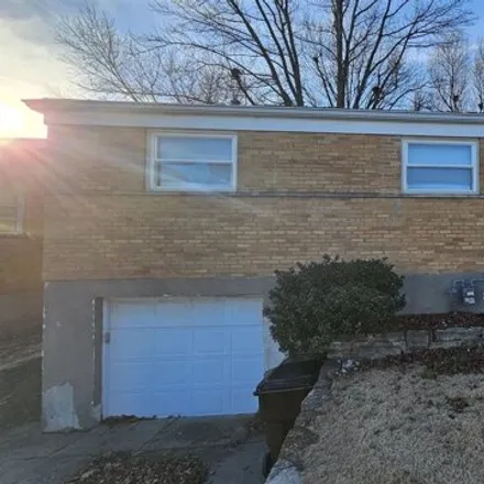 Buy this 3 bed house on 503 Morrvue Drive in Sunaire, Delhi Township