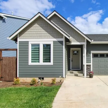 Buy this 3 bed house on 5542 Skyline Road South in Salem, OR 97306