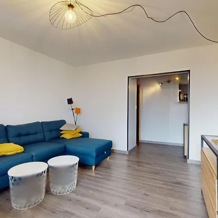 Rent this 3 bed apartment on 97 Route de Beaucaire in 30972 Nimes, France