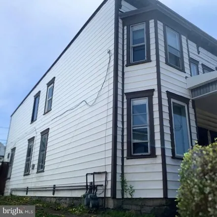 Image 2 - 190 Arch Street, Cumberland Heights, Cumberland, MD 21502, USA - House for sale