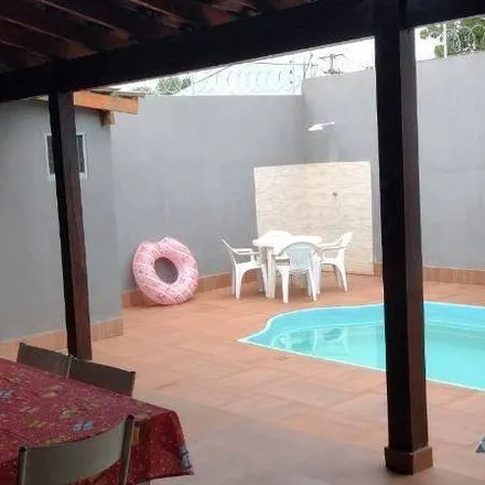 Buy this 2 bed house on Rua Joaquim Cavalari in Antares, Londrina - PR