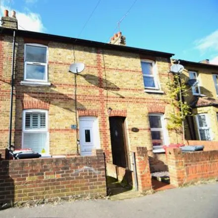 Buy this 2 bed townhouse on The Crescent in Slough, SL1 2LX