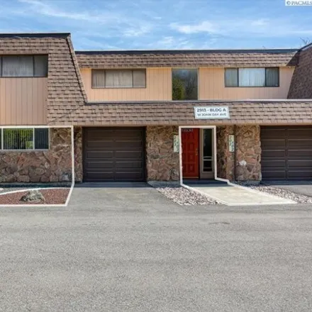 Buy this 2 bed condo on 2901 West John Day Avenue in Kennewick, WA 99336