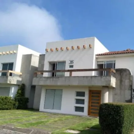 Rent this 3 bed house on Calle Paseo de la Asunción in San Salvador Tizatlalli, 16600