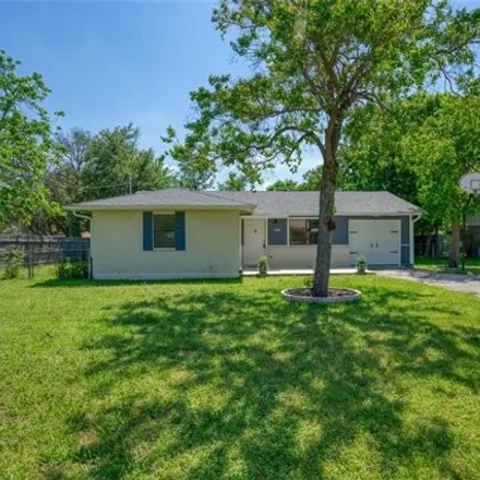 Image 2 - 1206 Hackberry Dr, Marble Falls, Texas, 78654 - House for sale