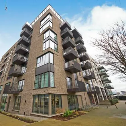 Image 1 - Southmere House, 1 Highland Street, London, E15 2ZG, United Kingdom - Apartment for sale