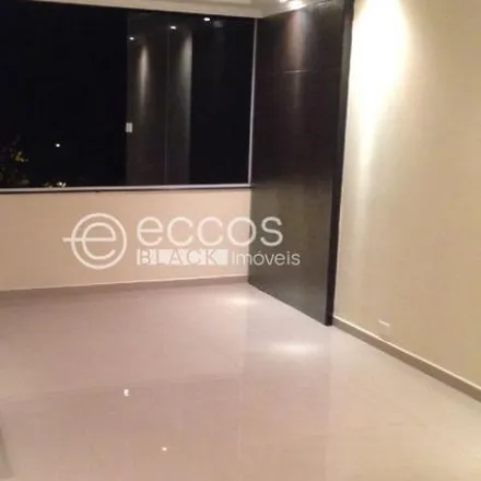 Buy this 3 bed apartment on Rua Araxá in Osvaldo Rezende, Uberlândia - MG