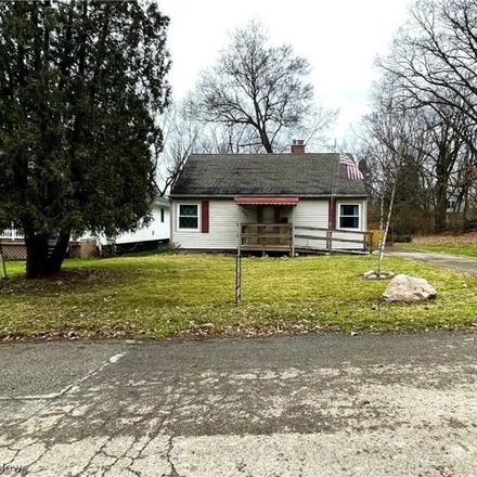 Buy this 3 bed house on 1683 Parkgate Avenue in Akron, OH 44313