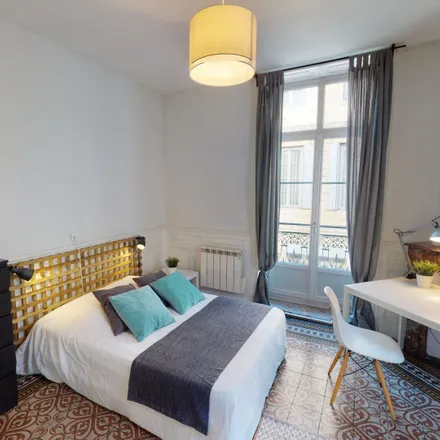 Rent this 3 bed room on 9 Rue Brueys