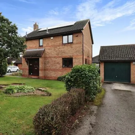 Buy this 3 bed house on St James Avenue in Hatfield, DN7 4DL