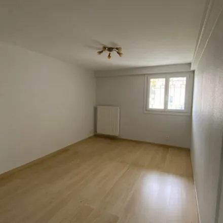 Rent this 2 bed apartment on 1 Place de l'Hôtel de Ville in 40800 Aire-sur-l'Adour, France