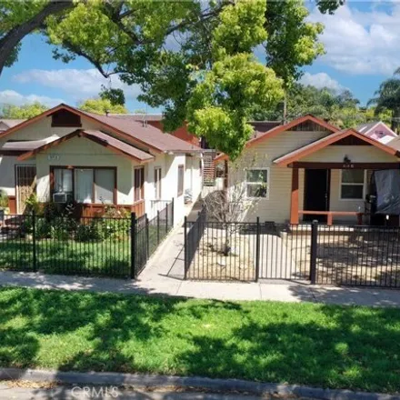 Buy this 9 bed house on 819 Cypress Ave in Santa Ana, California