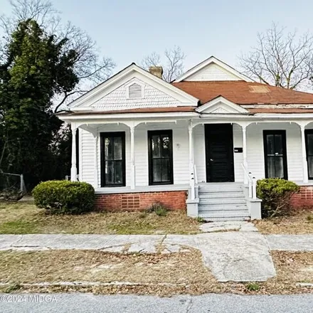 Buy this 4 bed house on 2129 3rd Avenue in Vineville, Macon